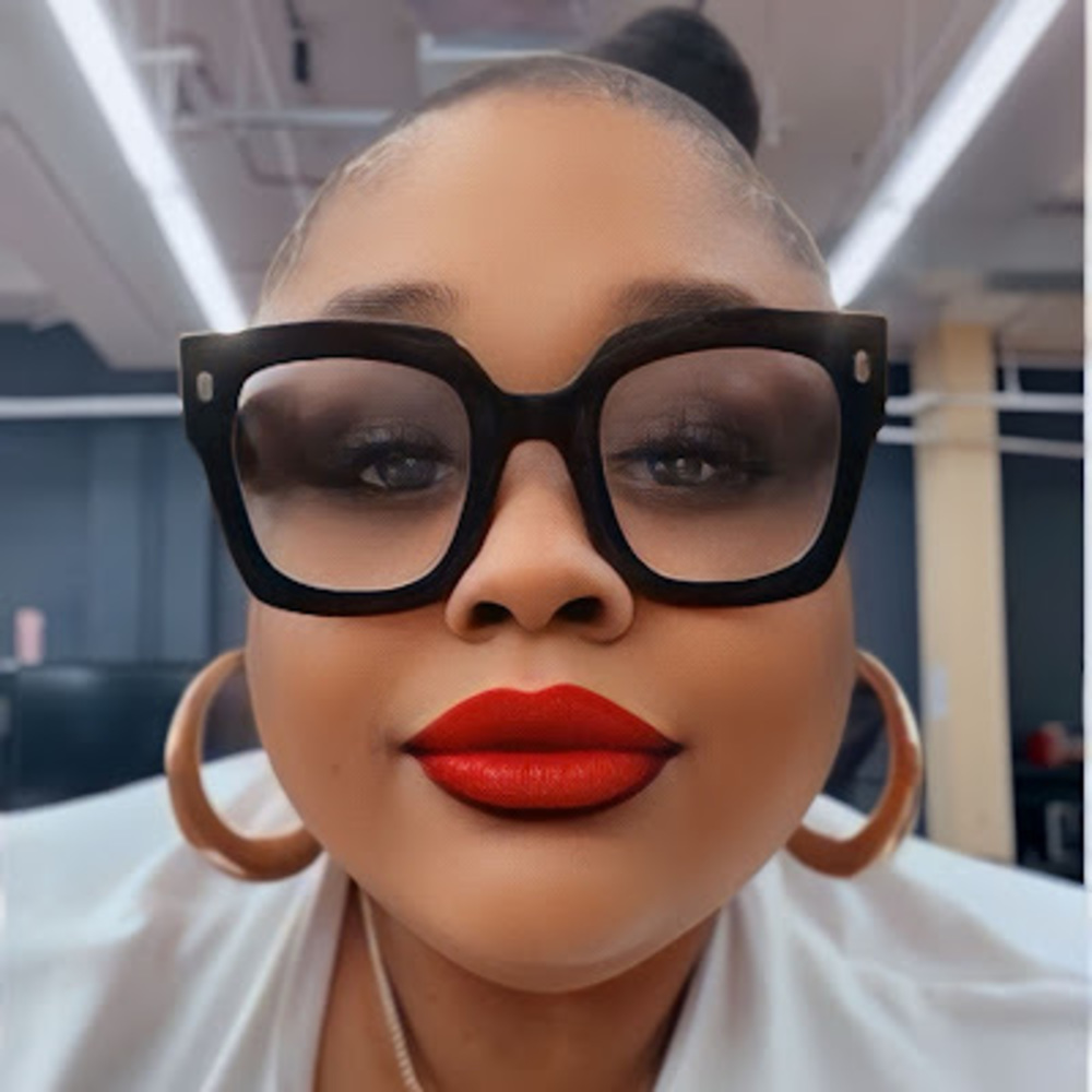 Meet your Posher, Latoya
